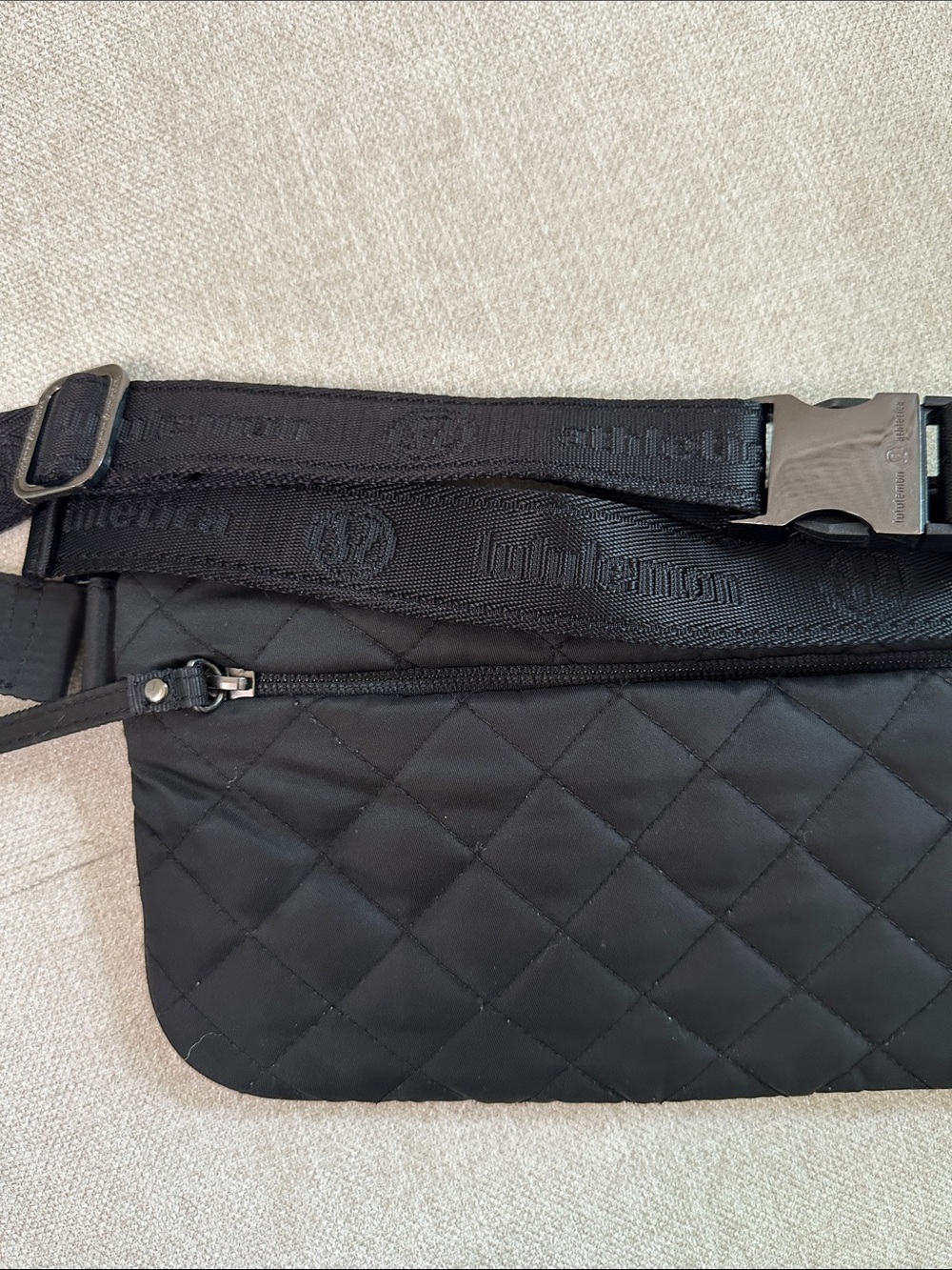 lululemon athletica Black Quilted Belt Bag - Picture 4 of 9